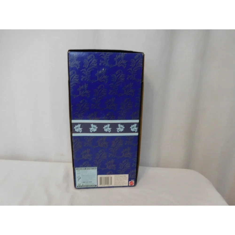 Avon Winter Velvet African American Barbie Doll‎ Special Edition Mattel 1995 NEW